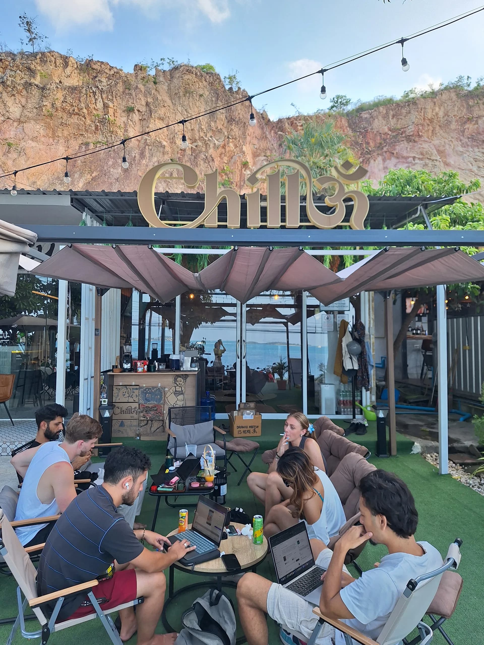 Chill Om cafe and lounge exterior